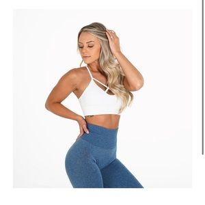 NVGTN white oasis sports bra